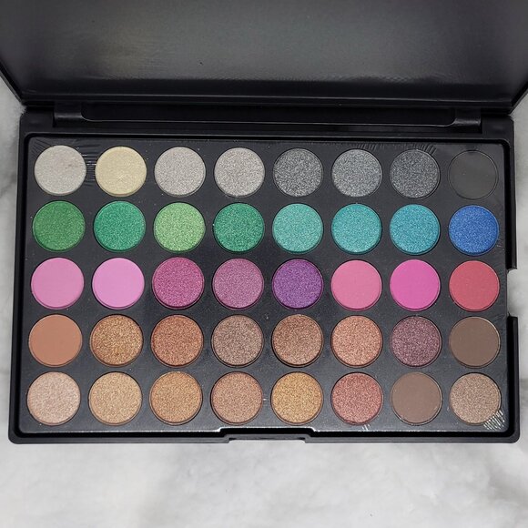 120 Color | Elevated Range | Eyeshadow Palette - Picture 4 of 8